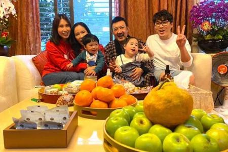 Yu Tian and Li Ya-ping seek guardianship of grandkids