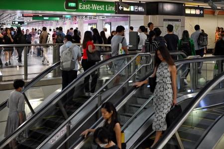 Train fault on EWL, free bus between Outram Park and Queenstown 