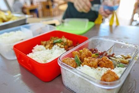 KL stall owner offers RM2 vegetarian mixed rice meal