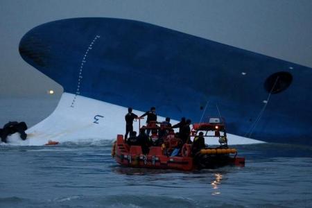 10 years after ferry disaster, mothers express grief 