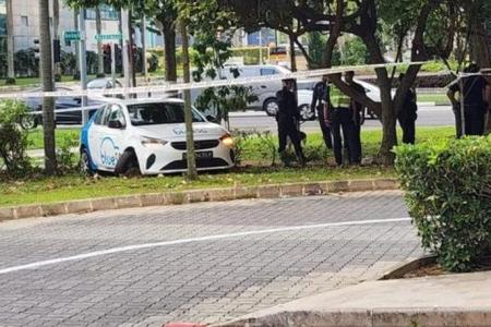 BlueSG driver arrested after allegedly evading roadblock 