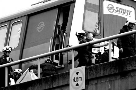 Picture of dead SMRT worker leaked by Police NSF