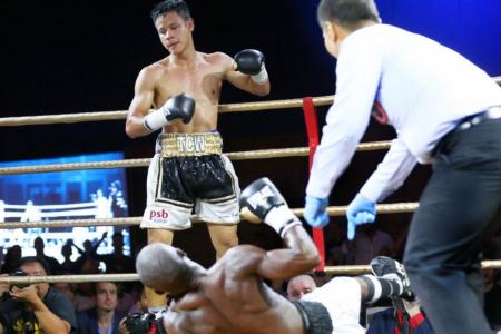 Muhammad Ridhwan fells Fadhili Majiha for the UBO Super Featherweight World Title 