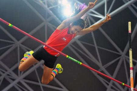 Half-fit Yang rewrites national pole vault record