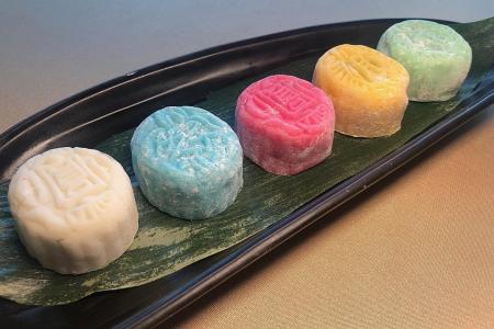 Make your own snow skin mooncakes