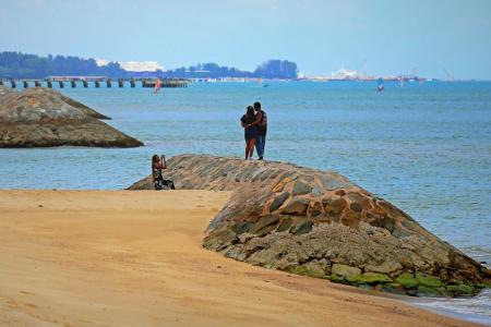 Man falls into sea at East Coast Park on Christmas Day