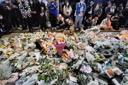 Questions raised about lax crowd control as South Koreans mourn Itaewon crowd crush tragedy 