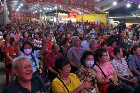 Karaoke kid conquers the stage to become getai star