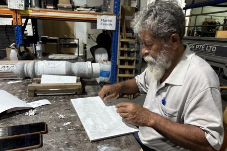 This Chinese man engraves Islamic tombstones