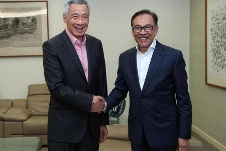 PM Lee invites M'sia PM Anwar to visit S’pore soon 