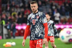 FILE PHOTO: Soccer Football - Bundesliga - Bayern Munich v RB Leipzig - Allianz Arena, Munich, Germany - February 24, 2024 Bayern Munich&#039;s Eric Dier during the warm up before the match REUTERS/Angelika Warmuth/File Photo