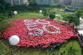 The Ministry of Manpower has announced an additional public holiday on Aug 7, 2015 to mark Singapore&#039;s 50th birthday.