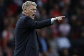 Moyes resigns  as Sunderland manager