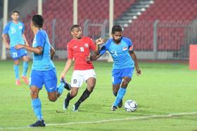 Lions skipper Hariss Harun exerting his dominance in midfield.