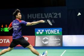 Singaporean shuttler Loh Kean Yew beat Thailand’s Kantaphon Wangcharoen 21-4, 21-7 in their last-16 match at the BWF World Championships in Spain on Thursday. 