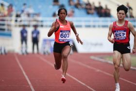 Shanti Pereira claimed the silver in 11.62sec. 
