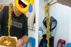 M'sian man apparently finds gold chain in fried noodles bought from bazaar