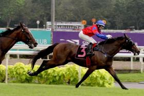 Cyclone (Manoel Nunes) registering his only Kranji win in a Class 3 race over 1,400m on Oct 22, 2022. ST PHOTO: SHAHRIYA YAHAYA