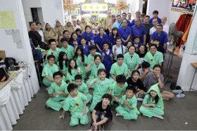 Five generations of Madam Hong Yinxian&#039;s descendants at her wake.